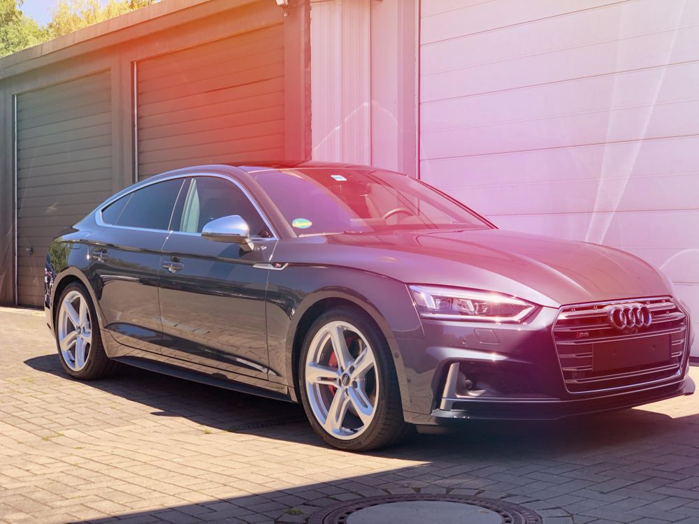 Audi S5 in Manhattangrau