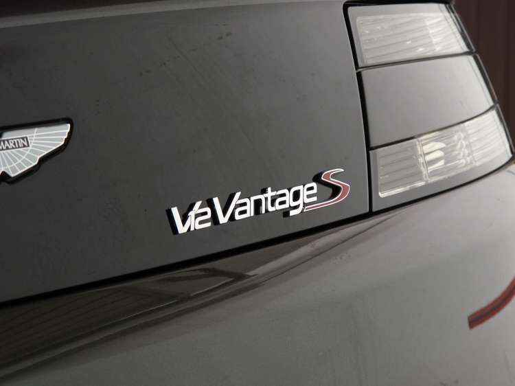 Aston Martin V12 Vantage S