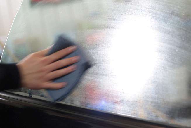 Wie du Scheiben streifenfrei reinigst